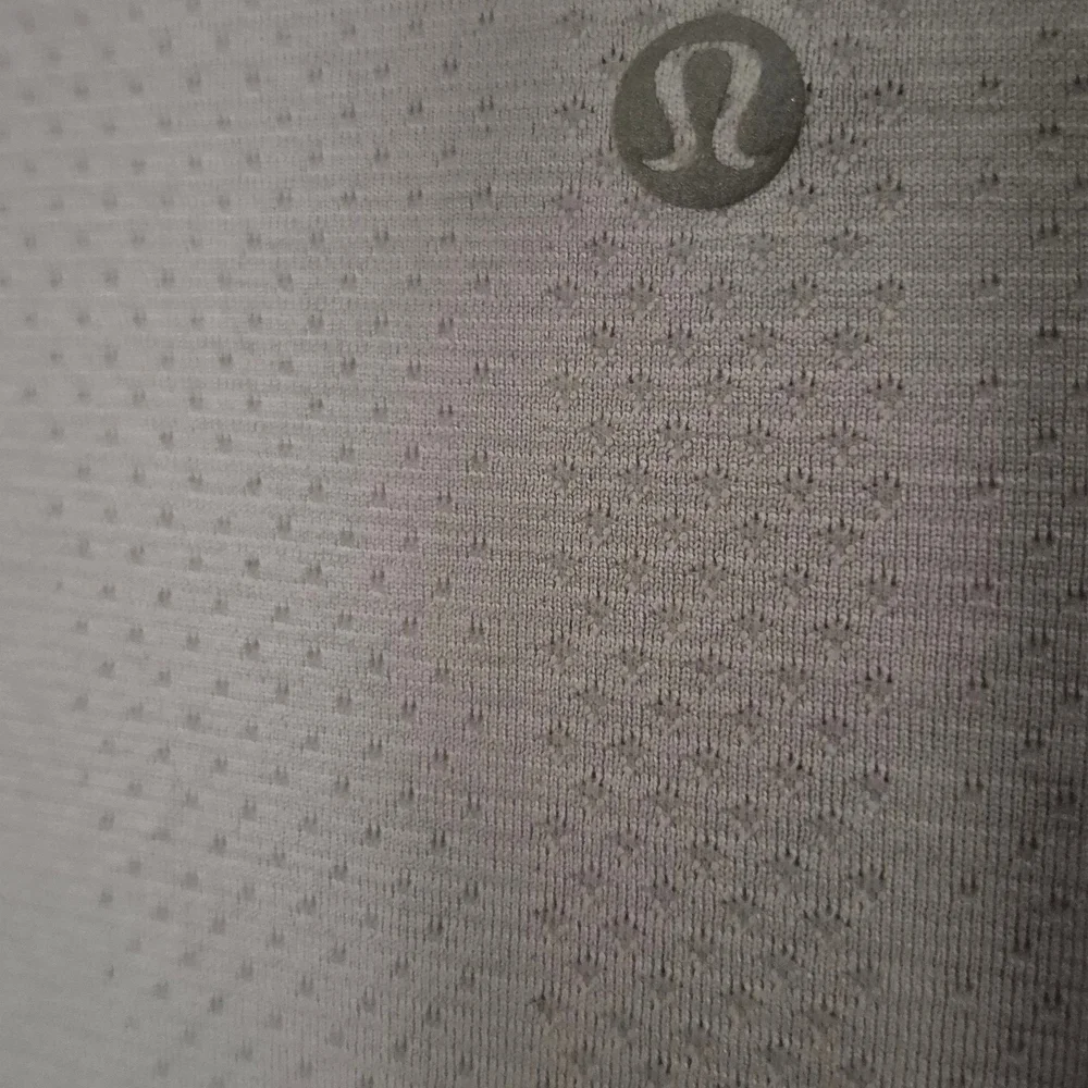 Lululemon Athelica Lavender Long Sleeve Top 10 - Picture 3 of 5